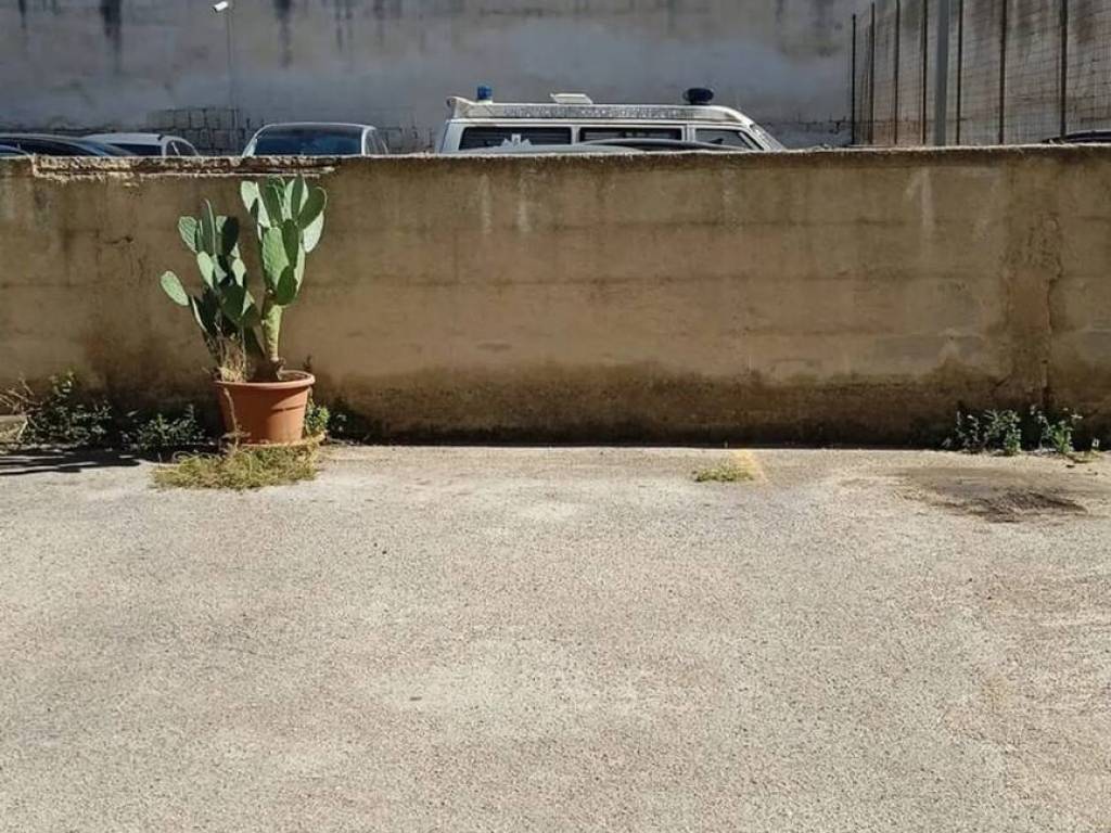 Box / garage a Taranto in Via Carlo Bergamini - Foto 3