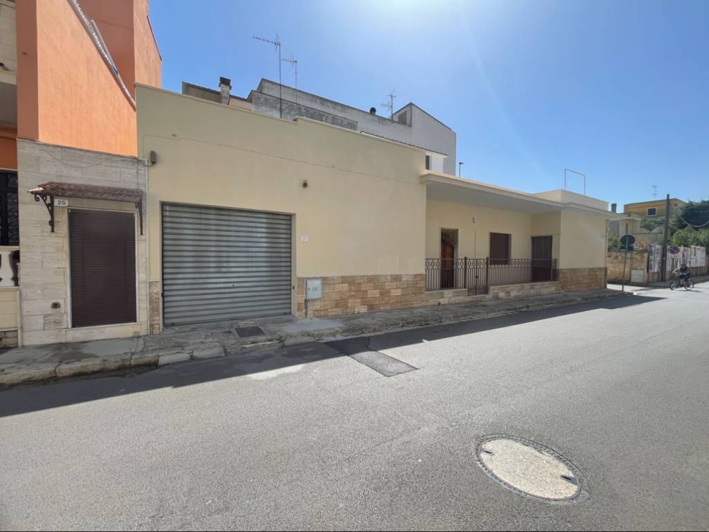 Appartamento a Taurisano in Via Carlo Poerio, 17 - Foto 2