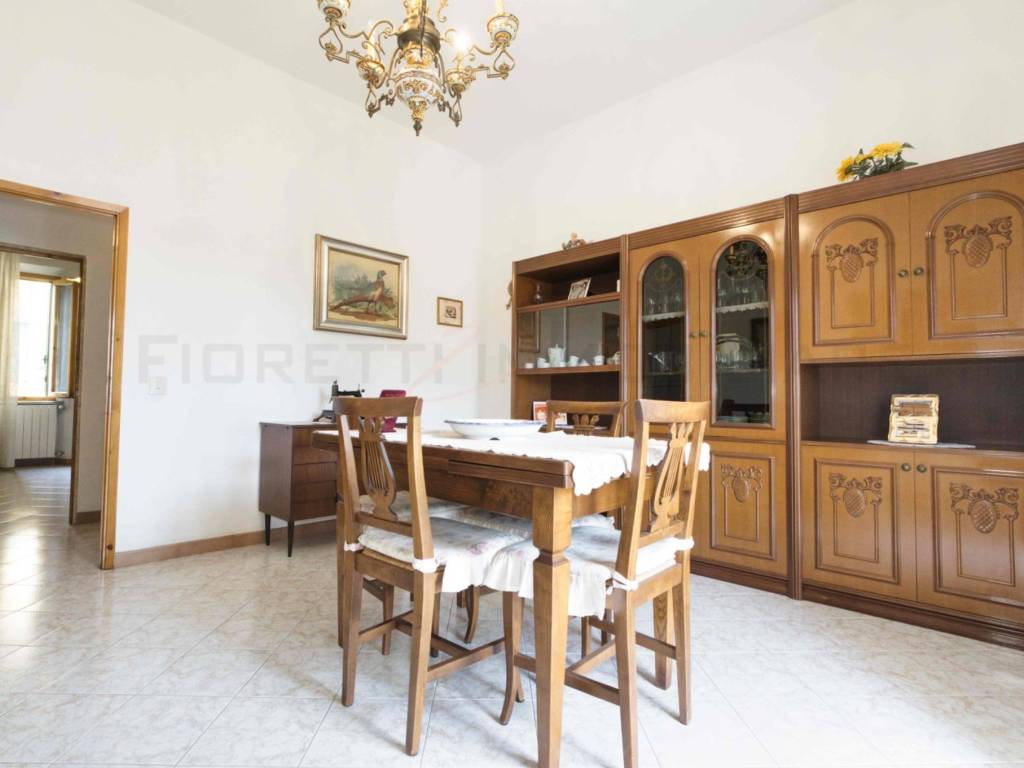 Appartamento a Suvereto in Viale Dante Alighieri - Foto 4