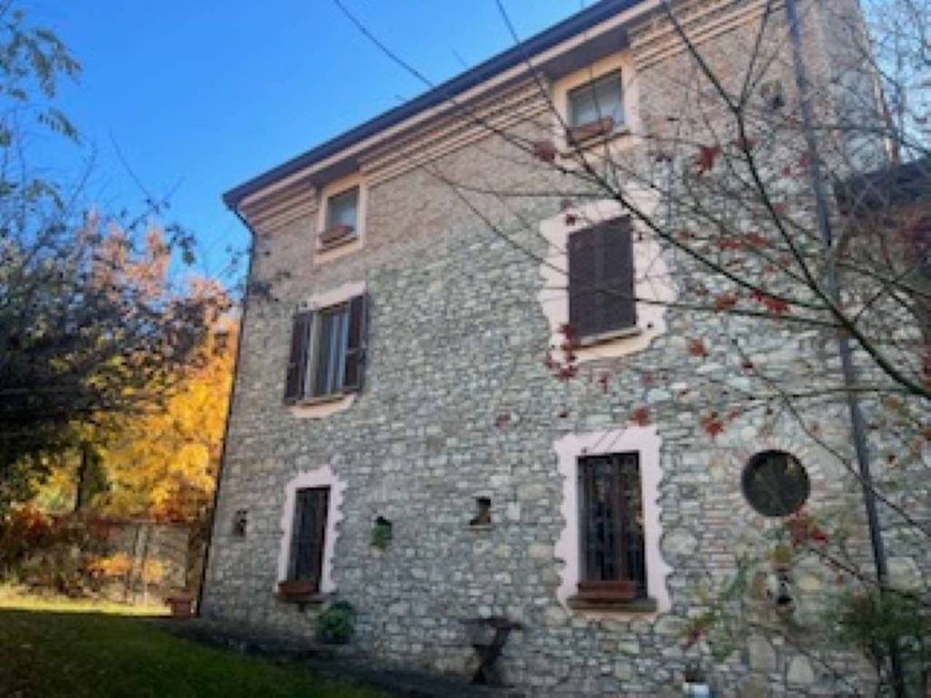 Rustico / casale a Lugagnano val d'arda in via madonna del piano - Foto 2