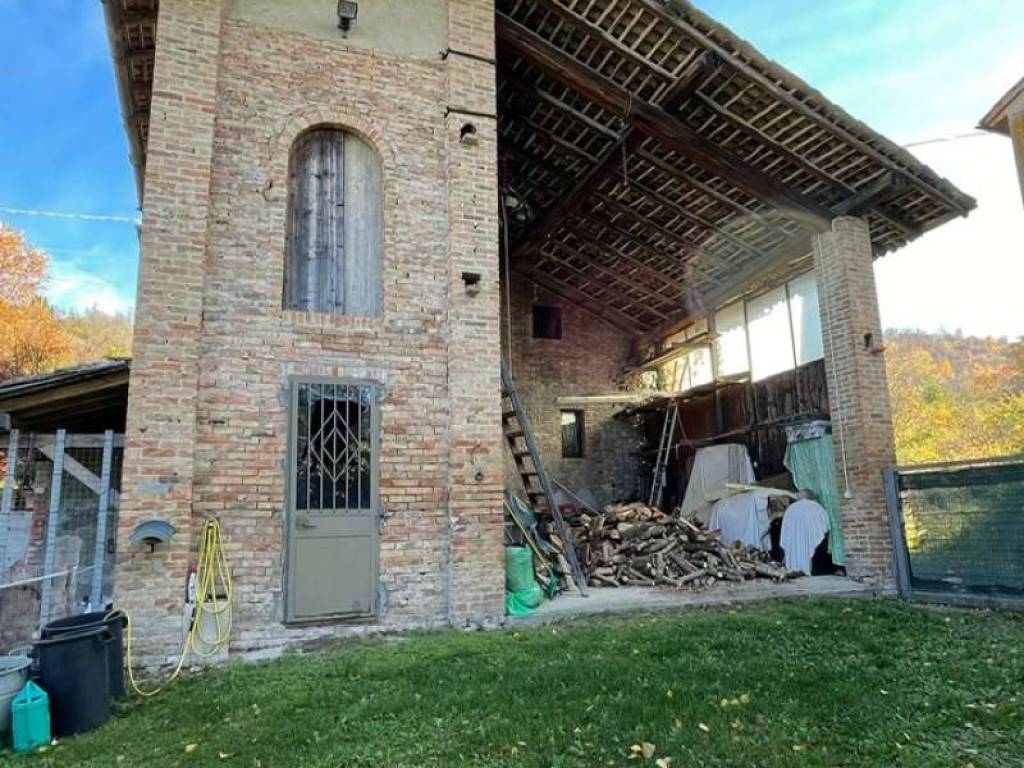 Rustico / casale a Lugagnano val d'arda in via madonna del piano - Foto 5