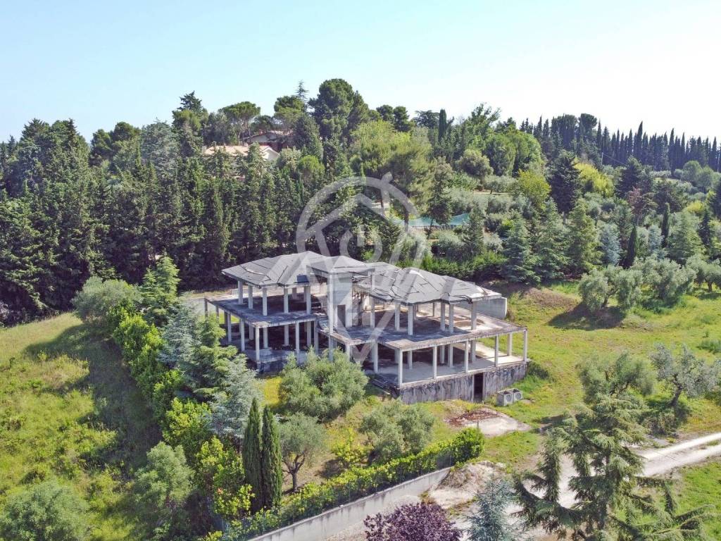 Villa a Montegranaro in Strada Provinciale Veregrense - Foto 1