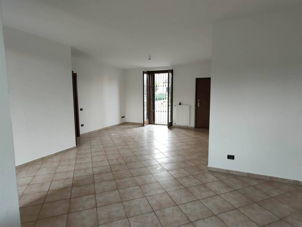 Appartamento a Sant'angelo lodigiano in Largo Santa Maria, 7 - Foto 4
