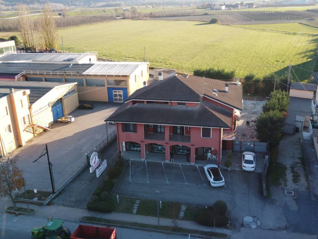 Villa a Castagnito in Via Neive, 10 - Foto 2