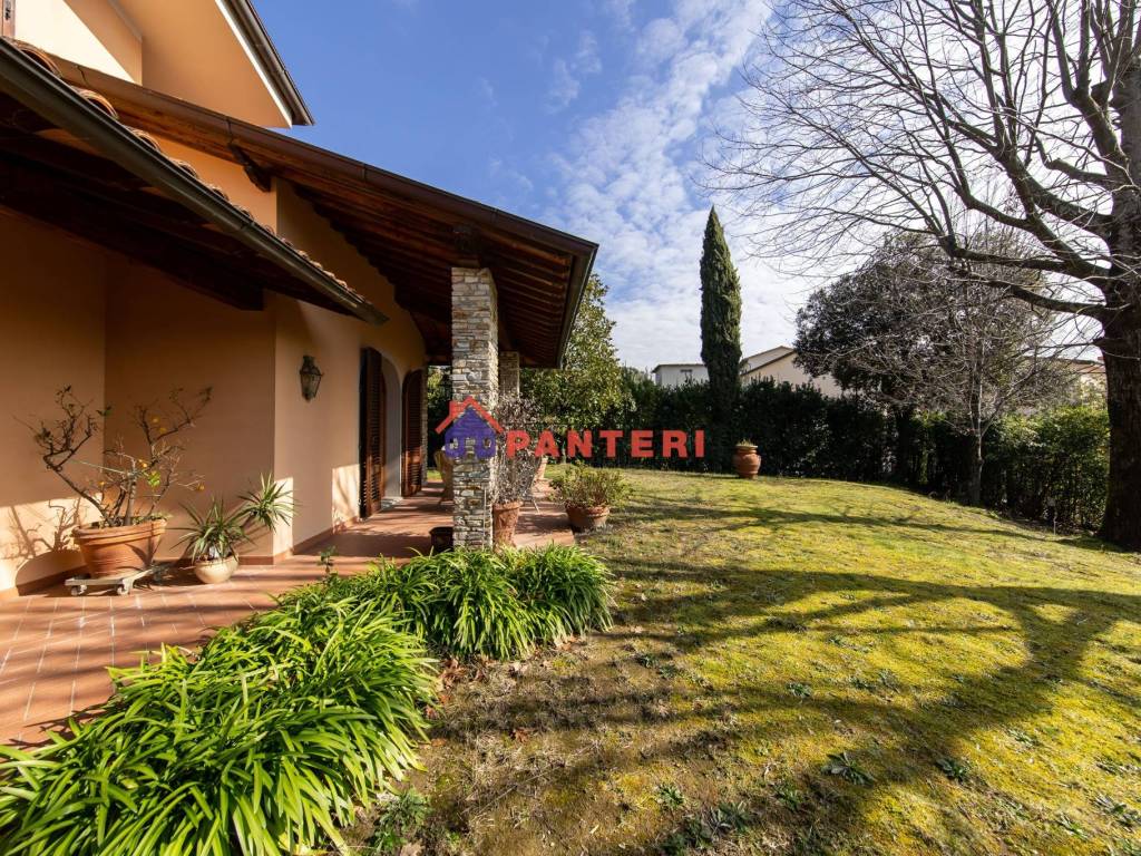 Villa a Pescia in Via di Marzalla - Foto 2