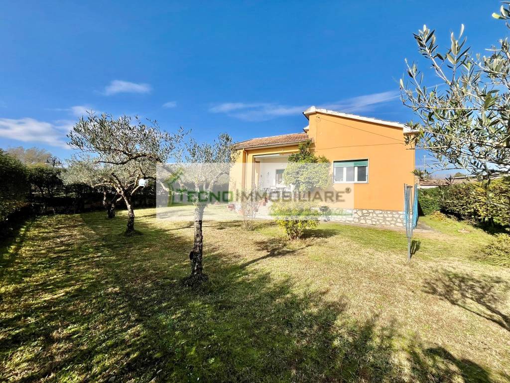 Villa a Pignataro interamna in Via Vecchia Esperia - Foto 2