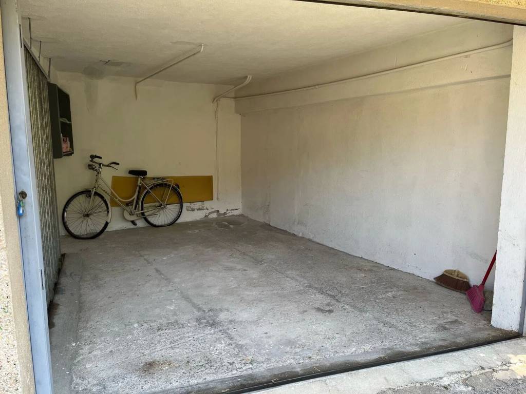 Box / garage a Noli in Via Luigi Defferrari - Foto 3