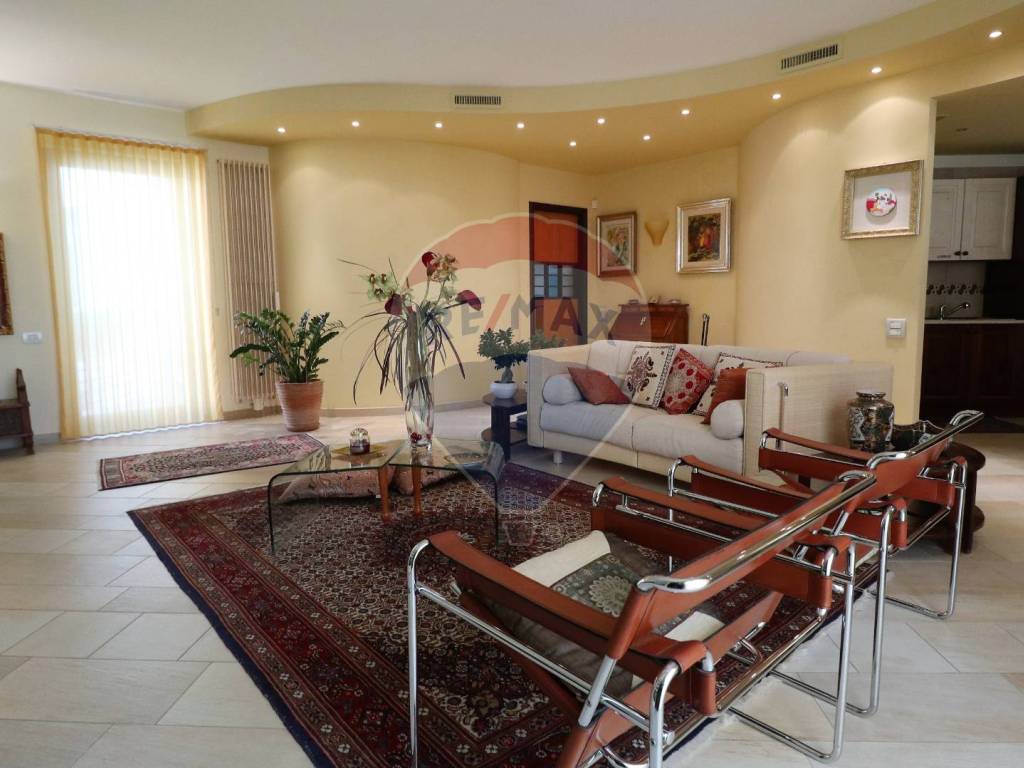 Appartamento a Matera in Via Niccolò Paganini - Foto 2