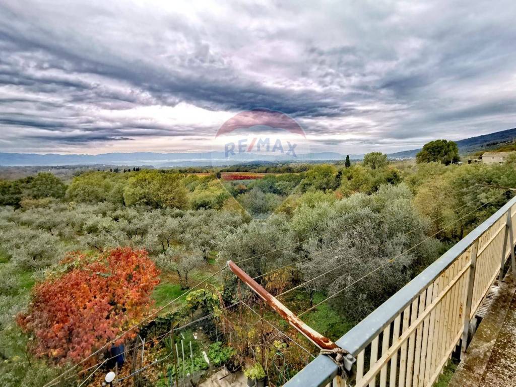 Villa a Loro ciuffenna in via Setteponti Levante, 16 - Foto 3