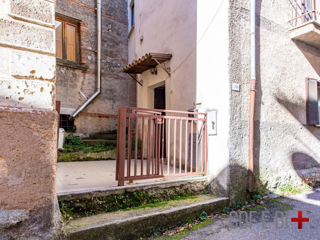 Casa indipendente a Borgorose in Via Vallonia - Foto 3