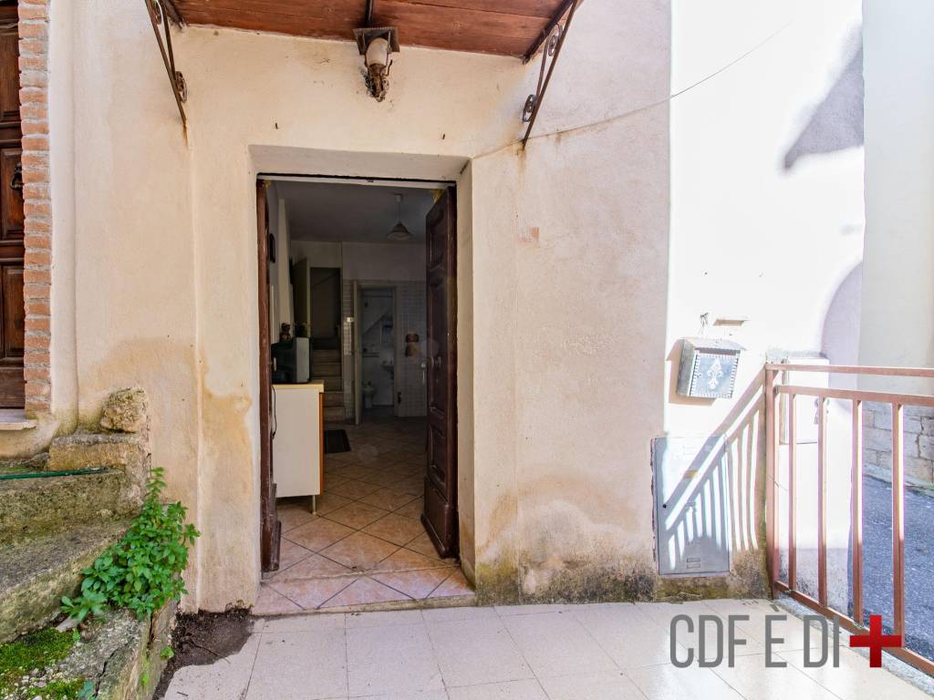 Casa indipendente a Borgorose in Via Vallonia - Foto 4