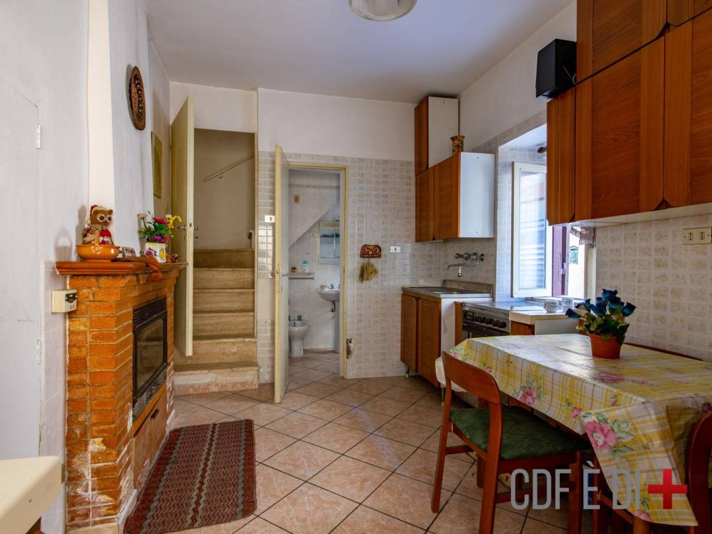 Casa indipendente a Borgorose in Via Vallonia - Foto 5