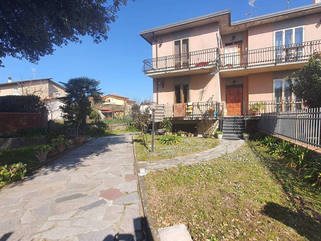 Villa a Castelnuovo magra in Via Bologna, 9 - Foto 2