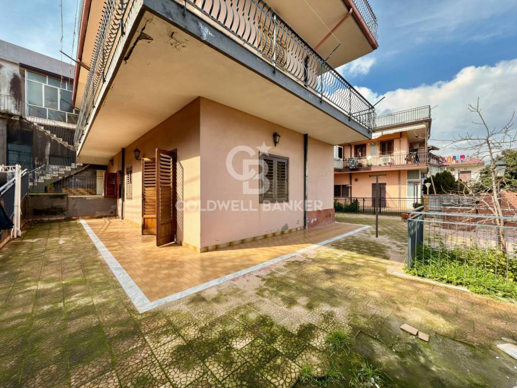 Appartamento a Acireale in Via Provinciale per santa Maria Ammalati - Foto 2