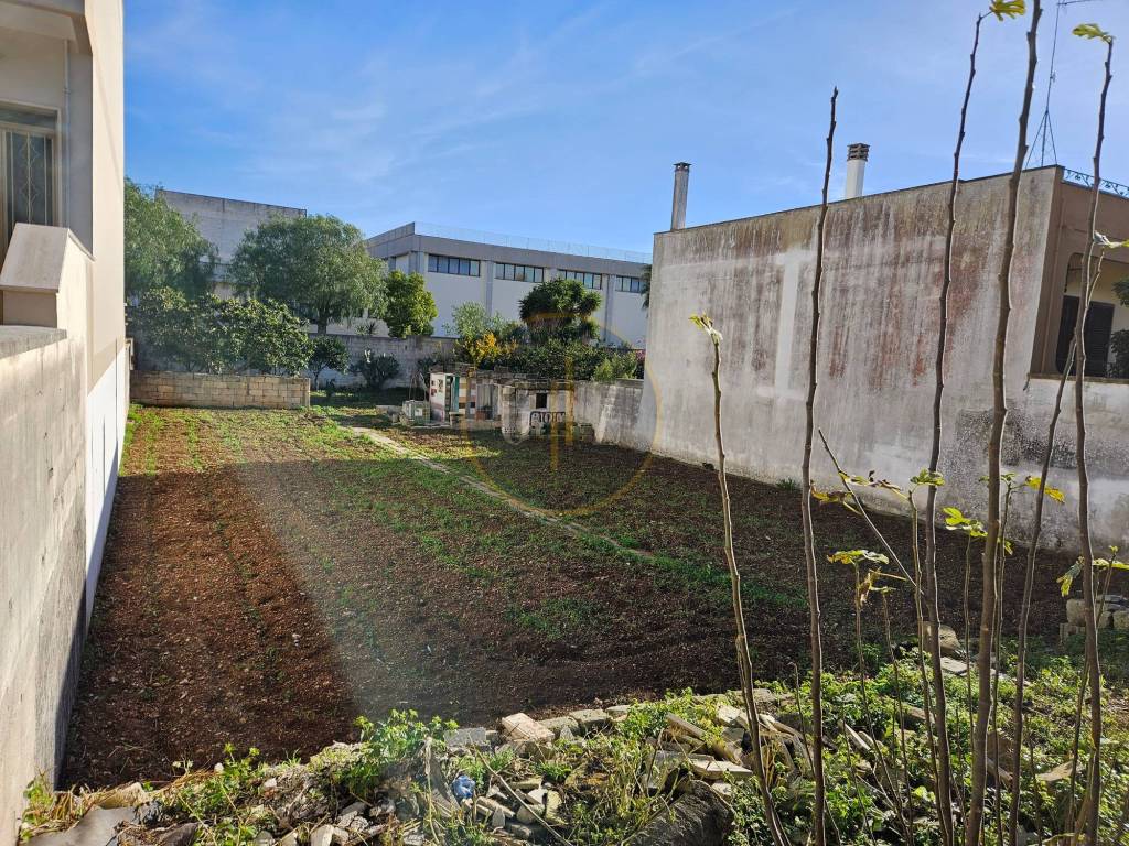 Terreno a Martano in Via Magna Grecia - Foto 3