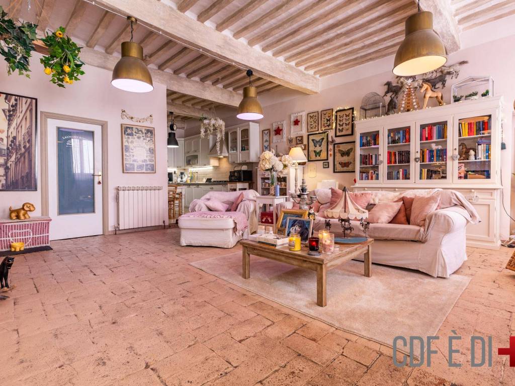 Appartamento a Massa marittima in Corso Armando Diaz - Foto 2