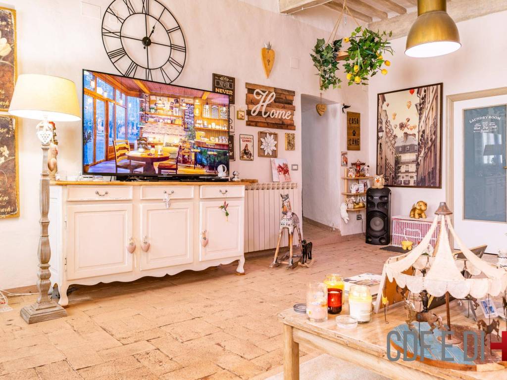 Appartamento a Massa marittima in Corso Armando Diaz - Foto 5