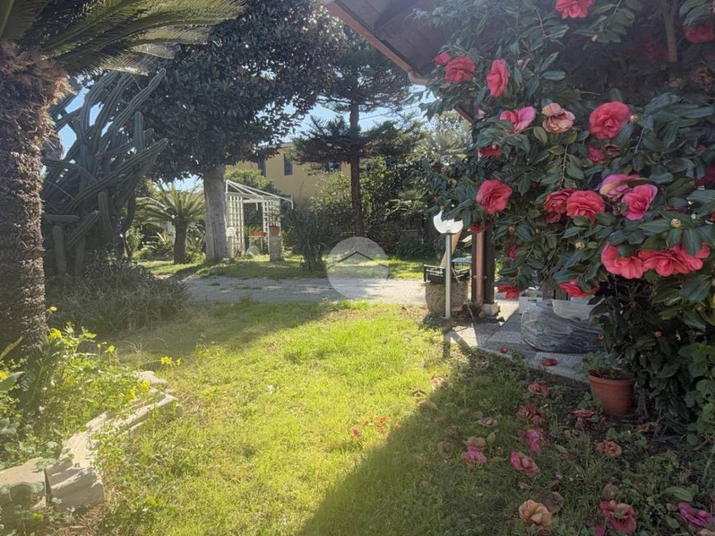 Villa a Giugliano in campania in Via Ripuaria, 76 - Foto 3