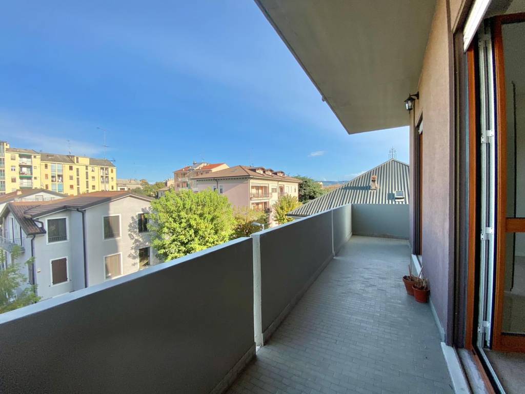 Appartamento a Voghera in Via Enrico Pozzoli - Foto 5