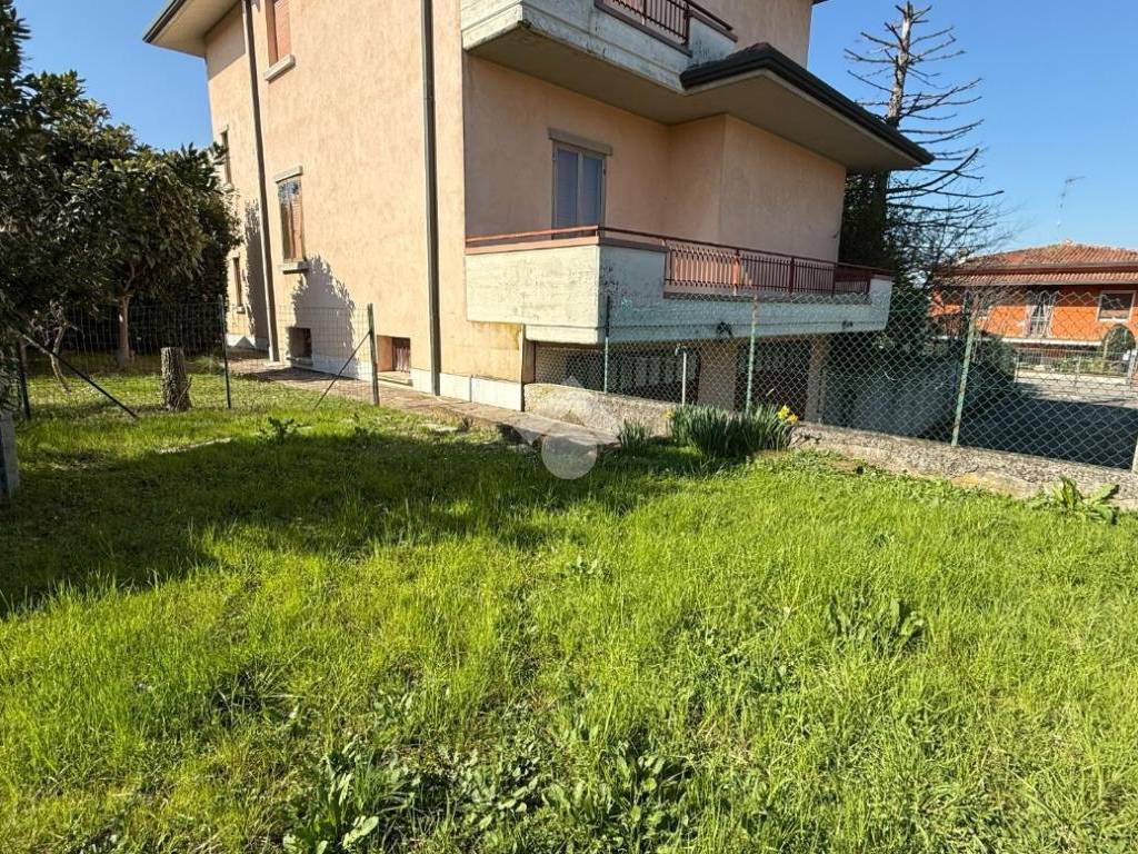 Villa a Pozzolengo in Via Europa, 27 - Foto 2