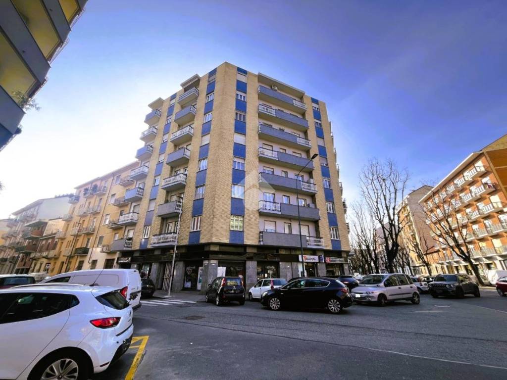 Attività / licenza a Torino in Via Breglio, 91 - Foto 1