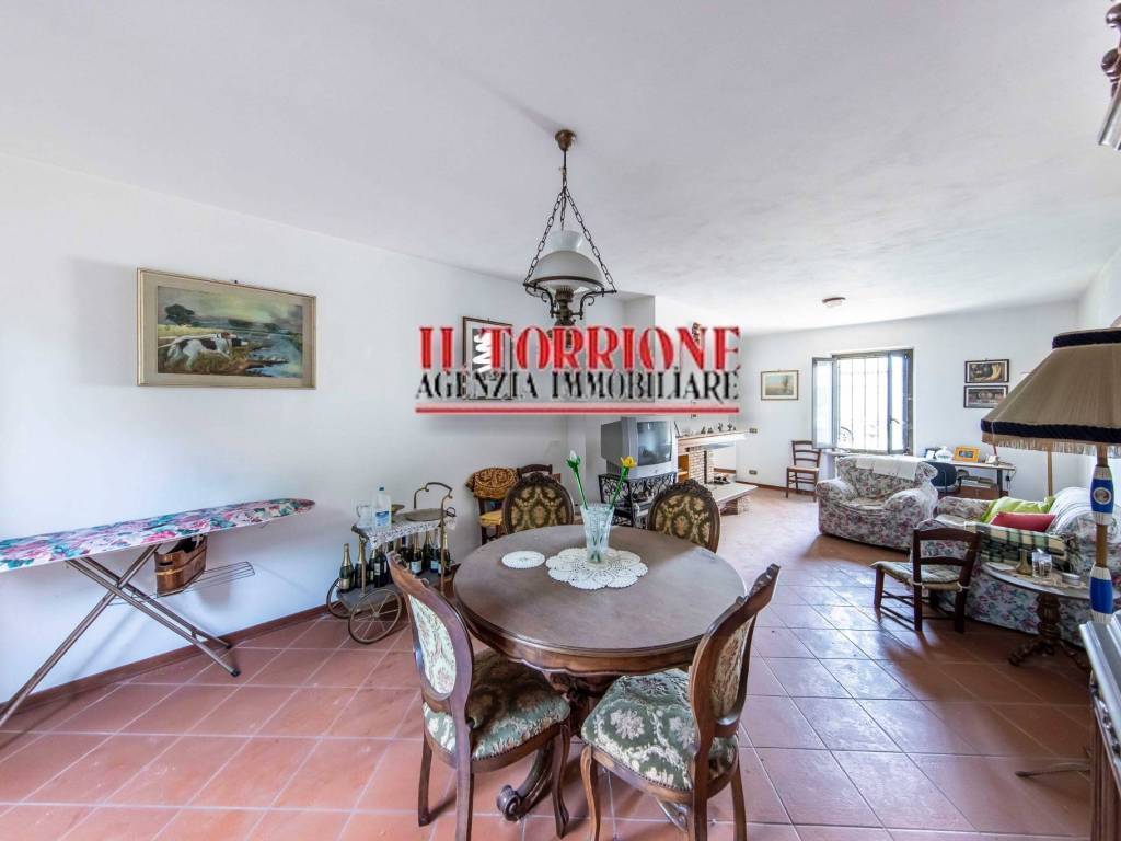 Casa indipendente a Pescia in Via di Montecarlo - Foto 5