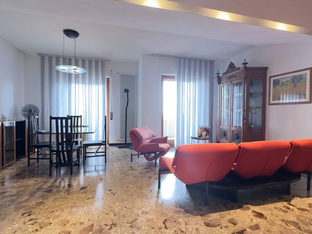 Appartamento a Taranto in Viale Trentino, 102 - Foto 2