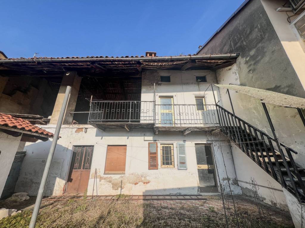 Casa indipendente a Livorno ferraris in Via Solaro del Borgo, 50 - Foto 2