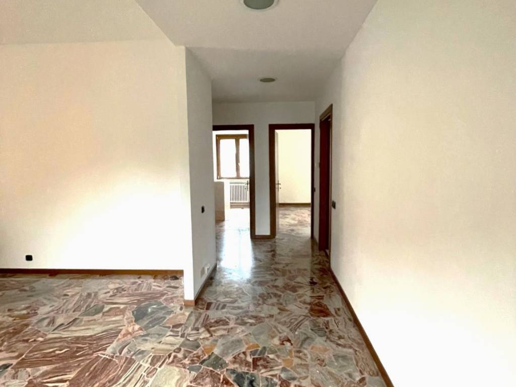 Appartamento a Novara in Via Isaac Newton - Foto 2