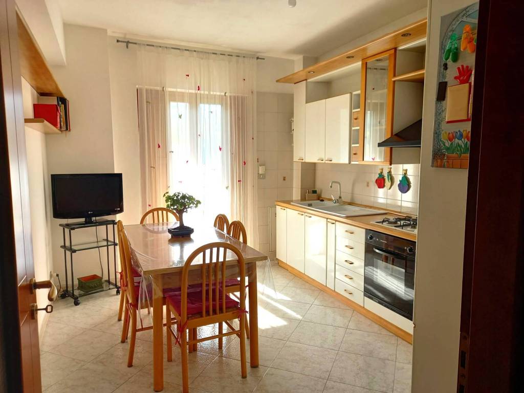 Appartamento a Atripalda in Via Marino Caracciolo - Foto 5