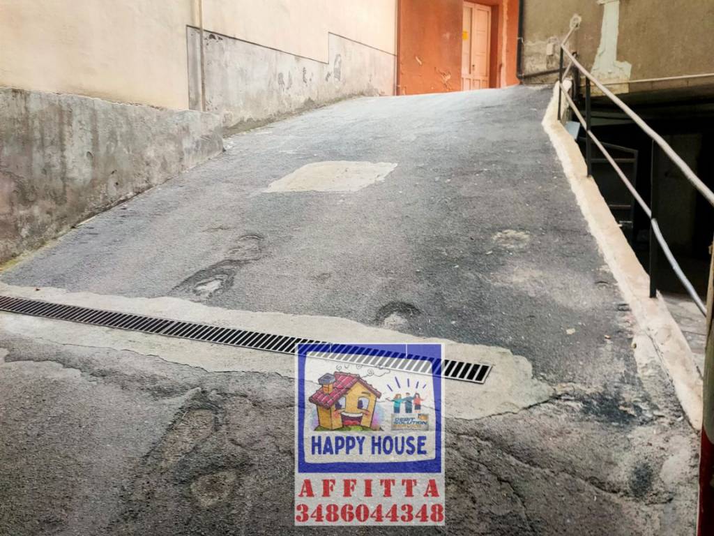 Box / garage a Catania in Via Vittorio Emanuele Orlando, 87 - Foto 2