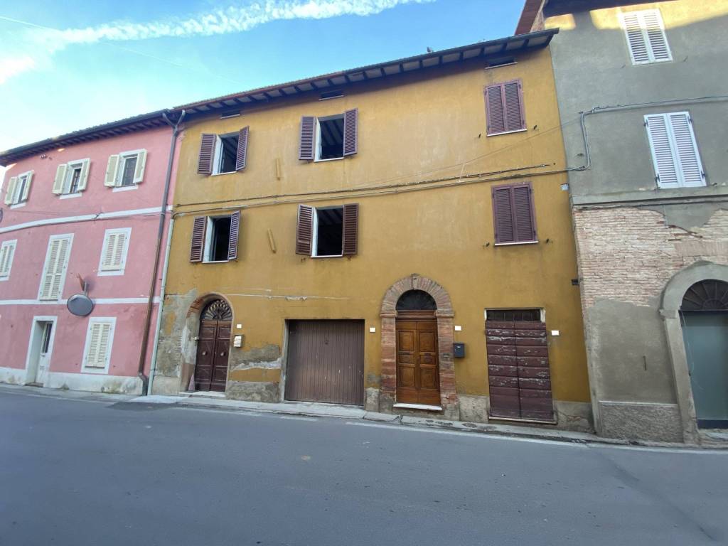 Casa indipendente a Castiglione del lago in Via Giuseppe Garibaldi-Gioiella, 78 - Foto 2