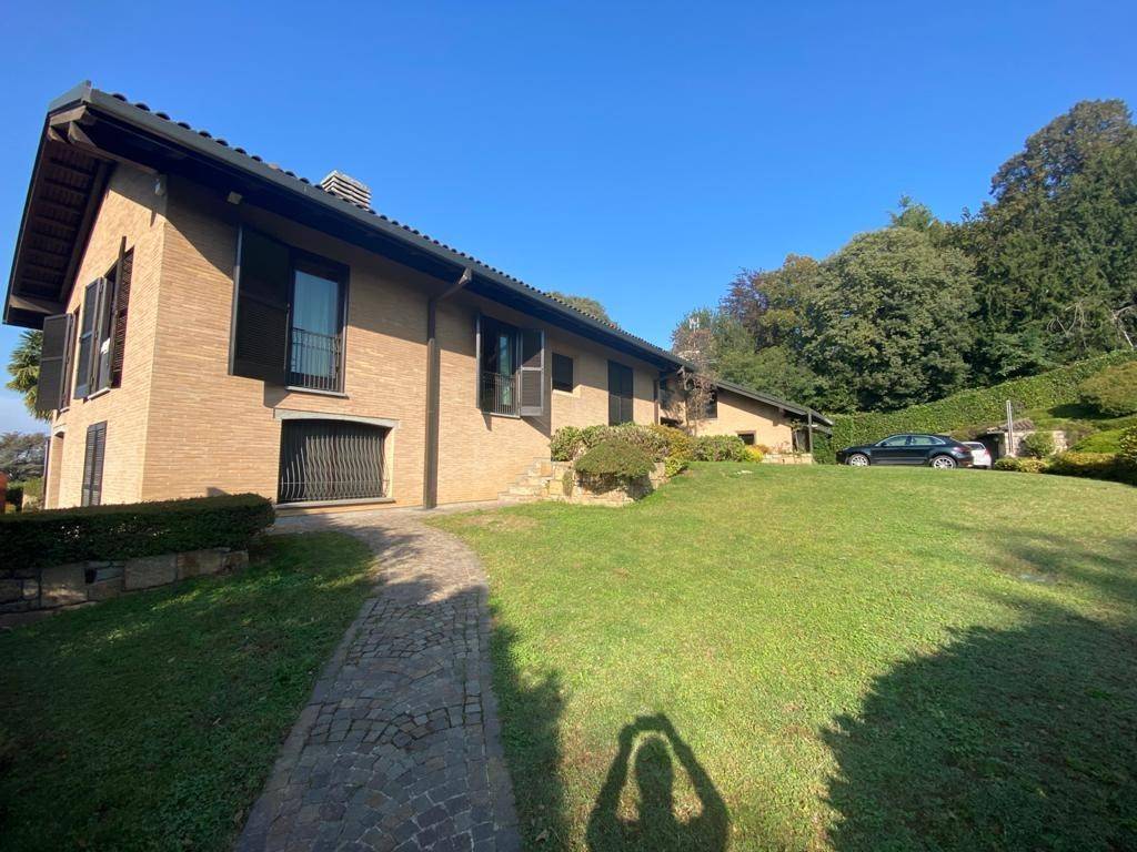 Villa a Tradate in Via Francesco Inzoli, 9 - Foto 3