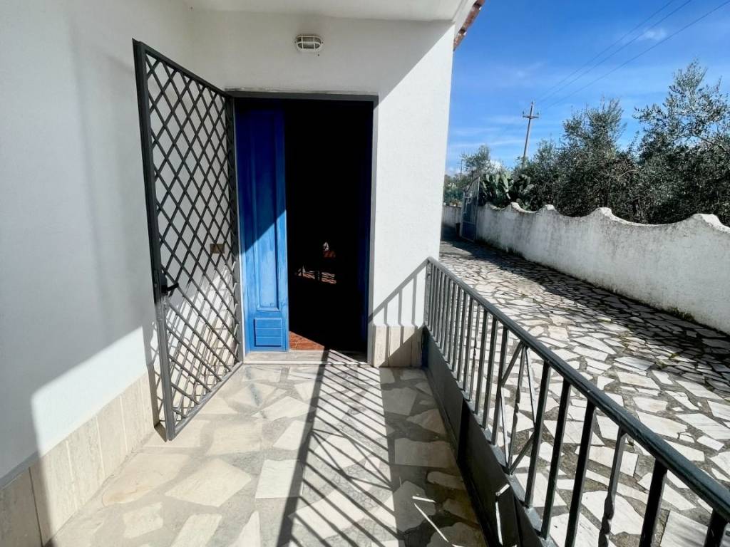 Villa a Terracina in Via del Biancospino - Foto 3