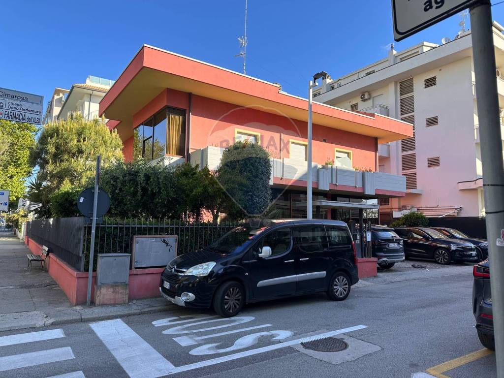Casa indipendente a Riccione in Viale Cimarosa - Foto 2