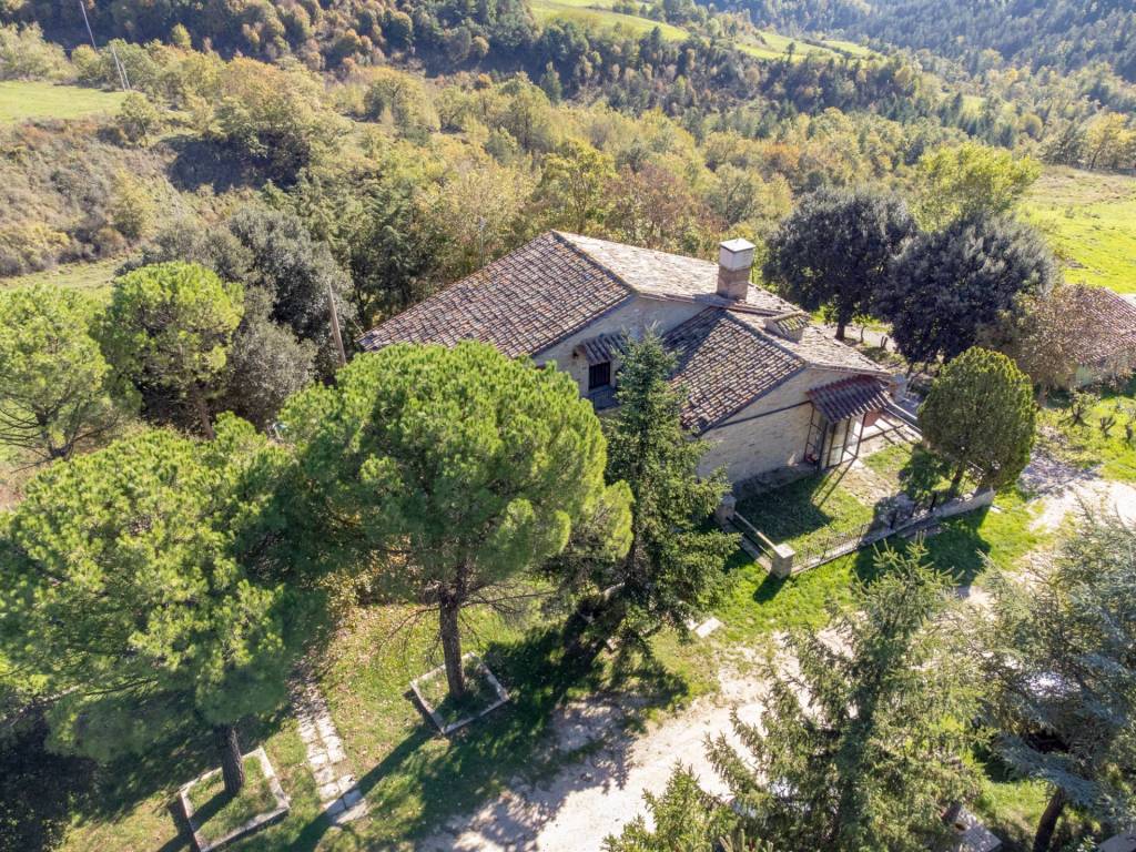 Rustico / casale a Gubbio in Madonna della Cima - Foto 3