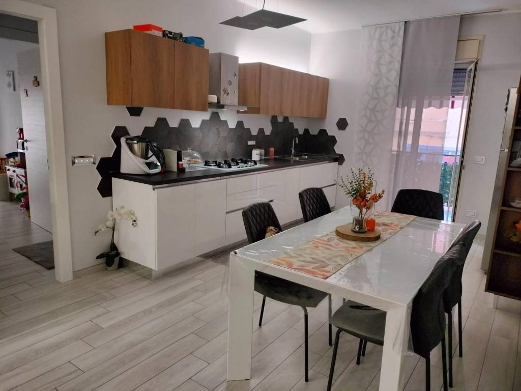 Appartamento a Carlentini in Via Dante Alighieri - Foto 3