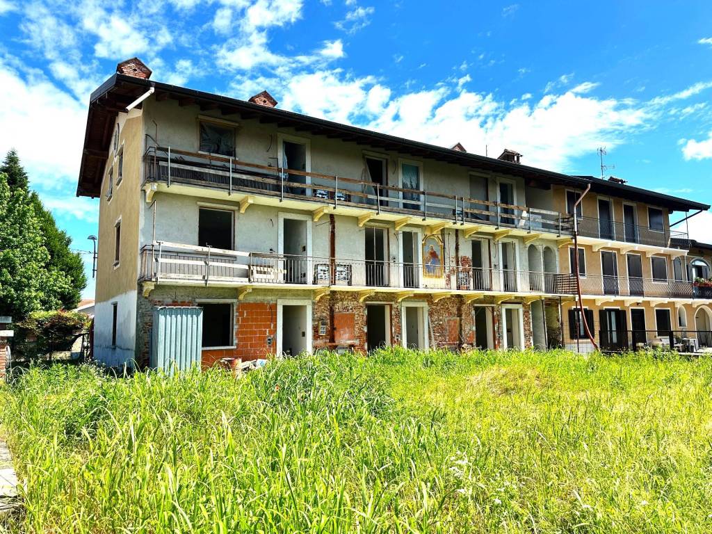 Appartamento a Oleggio in Via San Giovanni - Foto 2