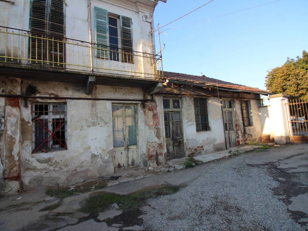 Casa indipendente a Vercelli in Via Riccardo Restano, 125 - Foto 2