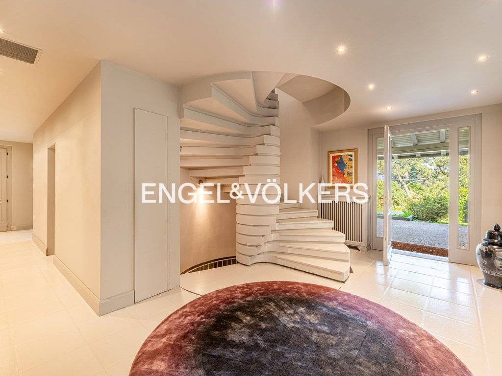 Villa a Inverigo in Via Montello, 17 - Foto 2