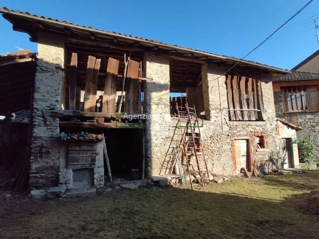 Rustico / casale a Brovello-carpugnino in Via Fontana, 73 - Foto 4