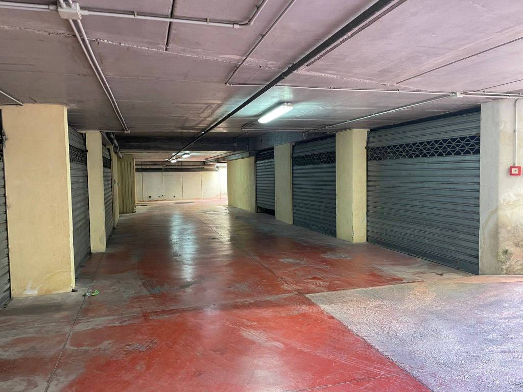 Box / garage a Francavilla fontana in Piazzale Giacomo Matteotti - Foto 4