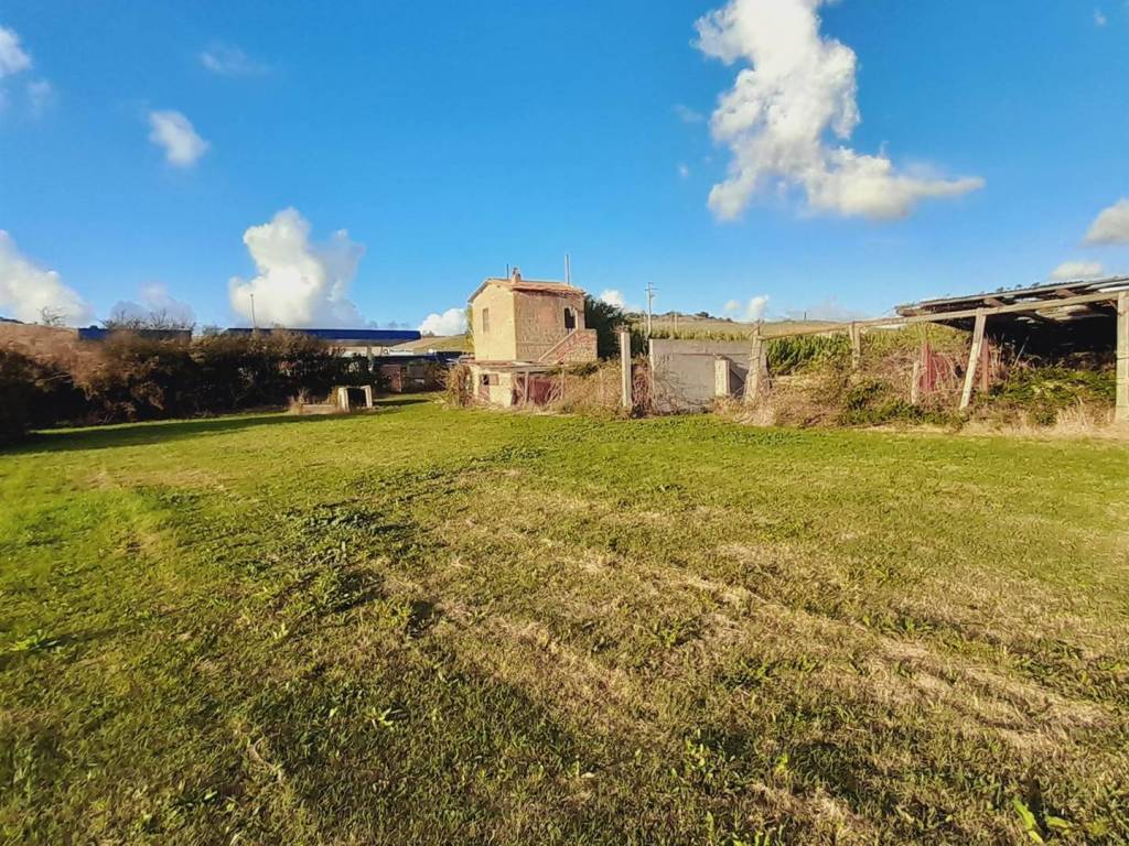 Rustico / casale a Tarquinia - Foto 2