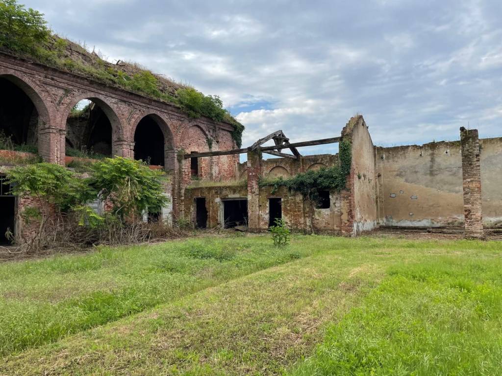 Rustico / casale a Vercelli in Via Tigrai, 15 - Foto 2