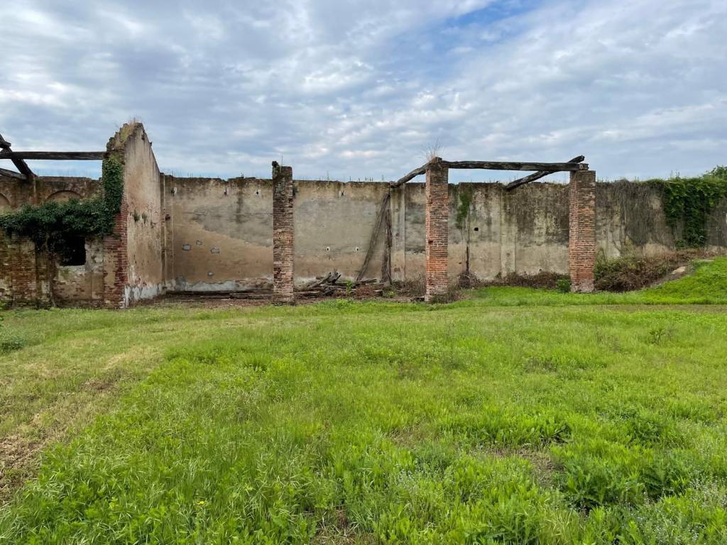 Rustico / casale a Vercelli in Via Tigrai, 15 - Foto 4