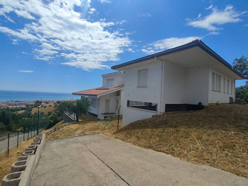 Villa a Tortoreto in Via Tassenara - Foto 4
