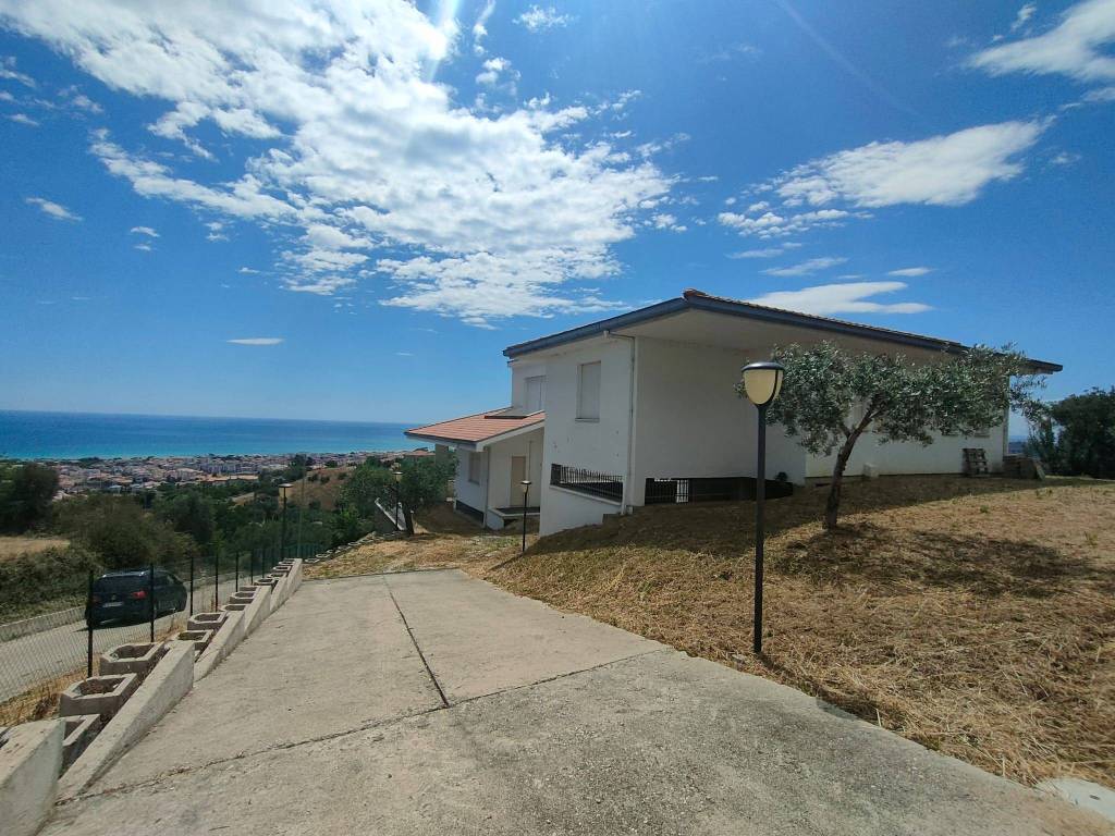 Villa a Tortoreto in Via Tassenara - Foto 5