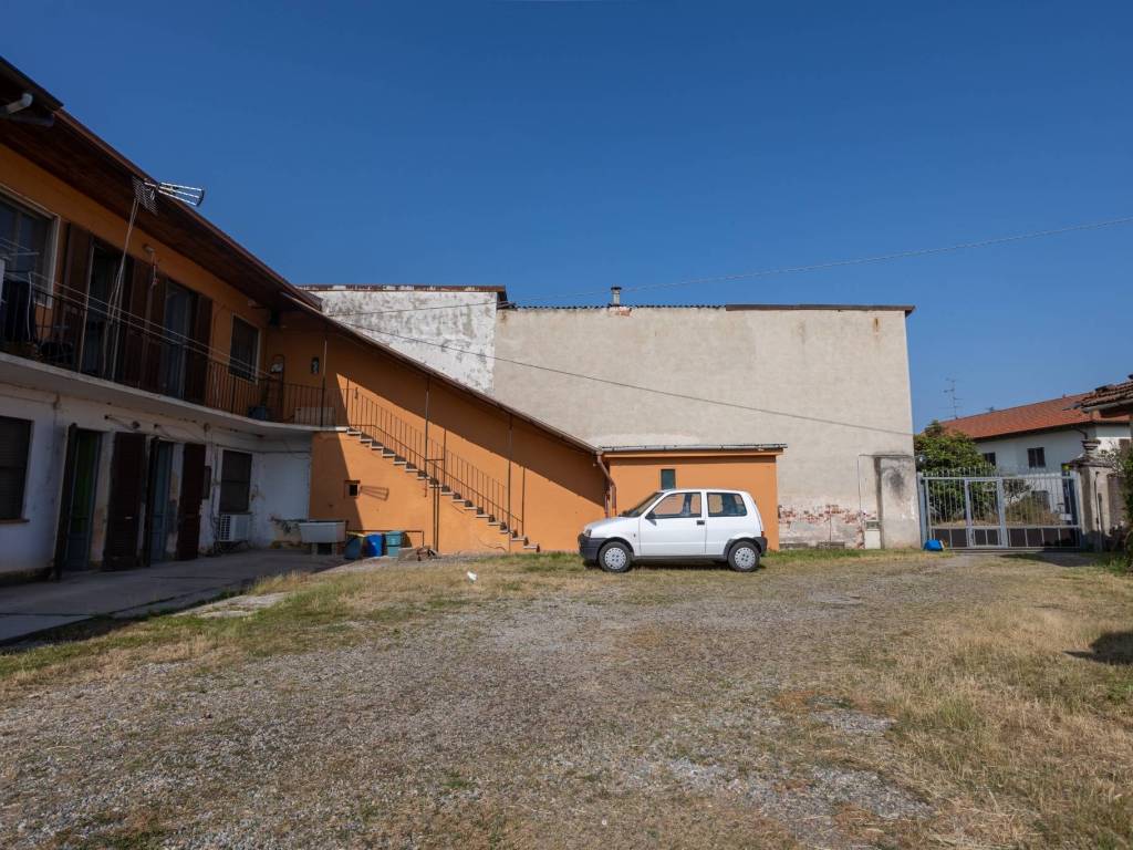 Appartamento a Borgo vercelli in Via Asilo Tavallini, 100 - Foto 2