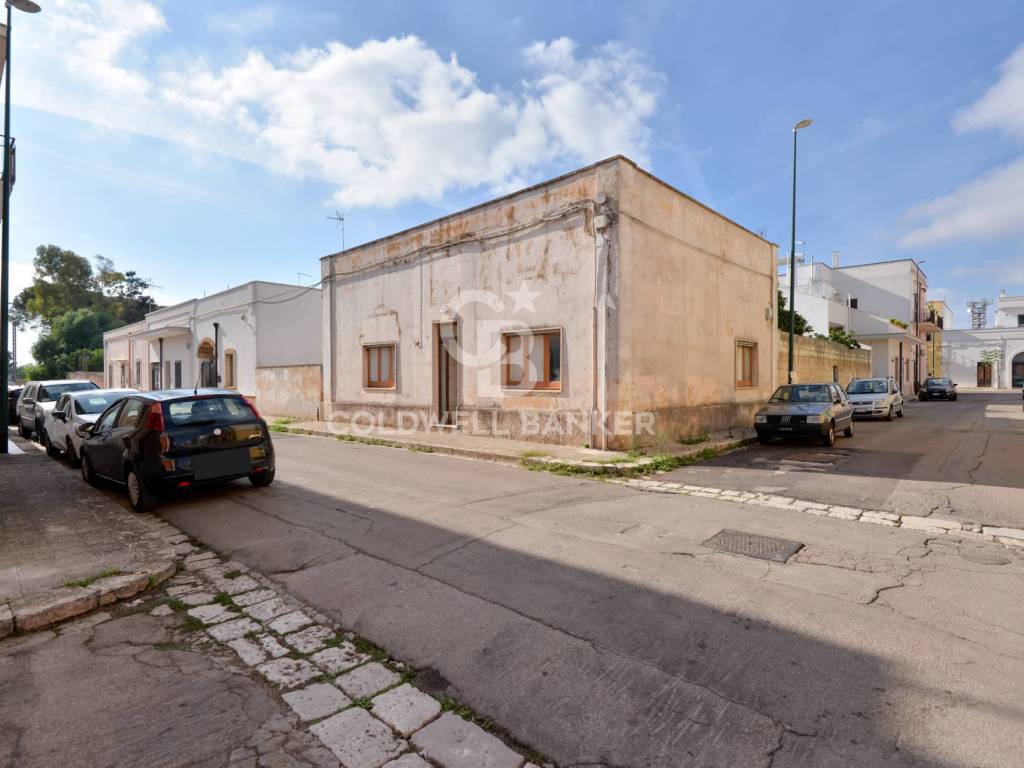 Casa indipendente a Campi salentina in Via XX Settembre - Foto 4