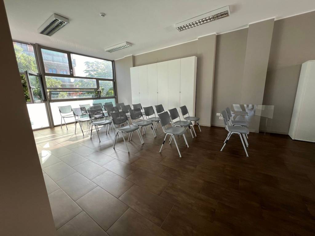 Immobile a Pesaro in Piazzale Giacomo Matteotti - Foto 4